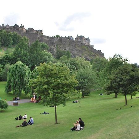 Lochend Park View Apartment Edinburgh Buitenkant foto