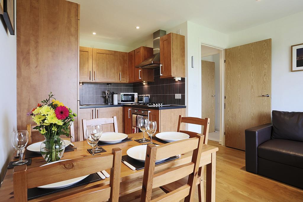 Lochend Park View Apartment Edinburgh Kamer foto