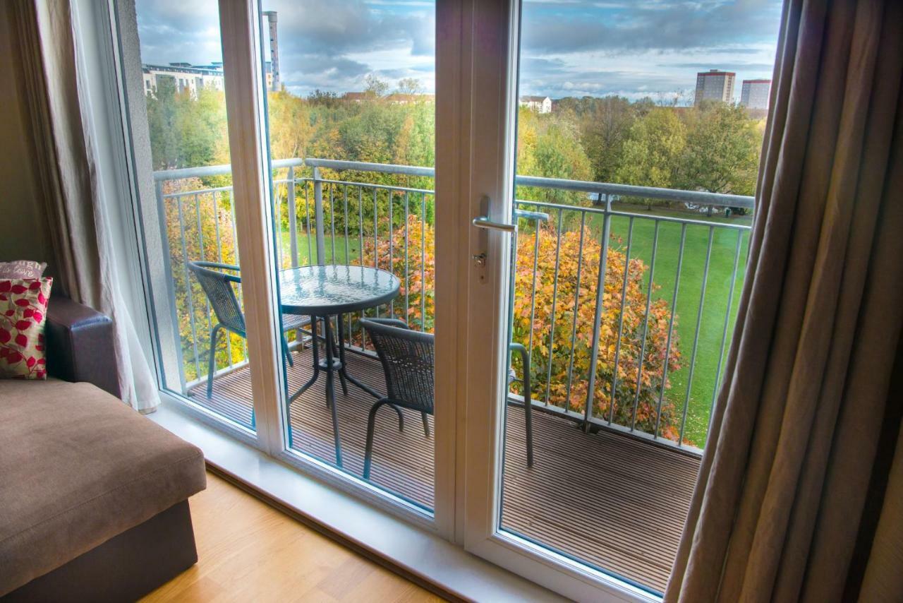 Lochend Park View Apartment Edinburgh Buitenkant foto